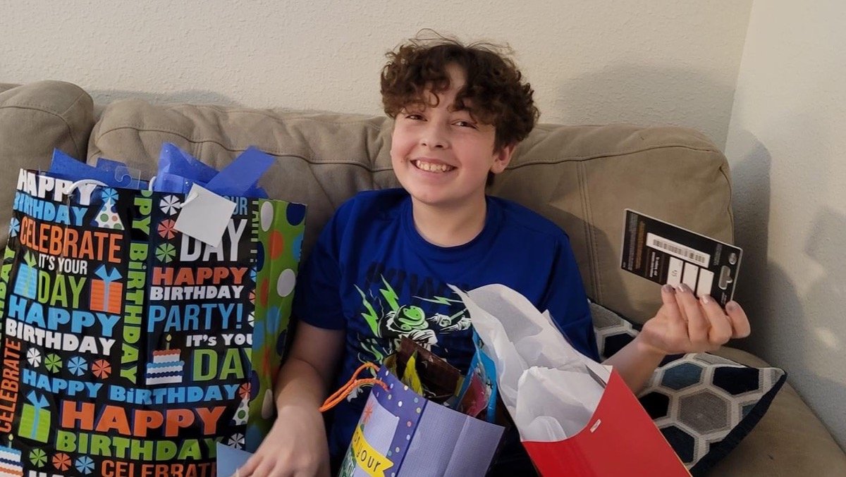 alexiszotos's tweet photo. This is Klos Mueller. On Saturday he committed suicide. He was just 13 years old. Tonight on @KMOV at 10:00 his mom shares her son's life with me and the impact of bullying. 

If you or someone you know needs help, please call 800-273-8255. https://t.co/EMbNfuXrCF