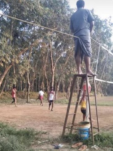 This is called instant notification. Umpire is notified when the ball touches the net.

#uxdesign #userexperience #designinspiration