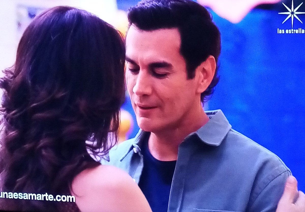 Crispar71958367's tweet photo. #michentehermoso 😍 #teamchente #chentalia @SusyGonzalezDr @davidzepeda1 #Mifortunaesamarte @MiFortunaAmarte https://t.co/NNndaexXcF