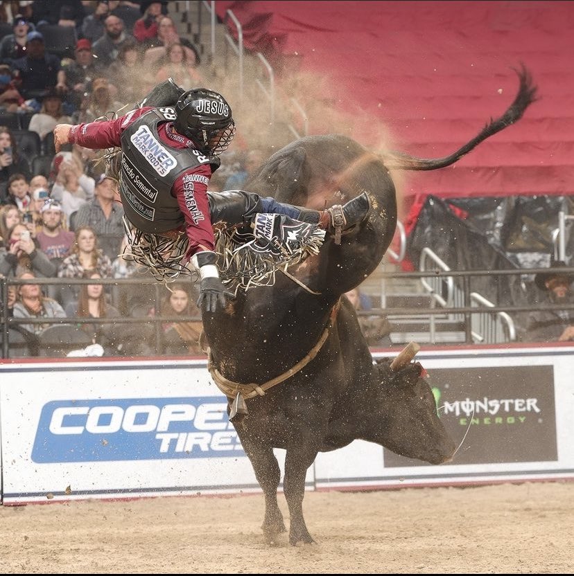 FedExForum's tweet photo. FREE TICKETS ALERT‼️ 

@PBR's Pendleton Whisky Velocity Tour is in town this Saturday, Feb. 12 at 7:00pm!

To enter to win a FREE pair of tickets, all you have to do is RT this tweet! https://t.co/o6AMWKHuMu