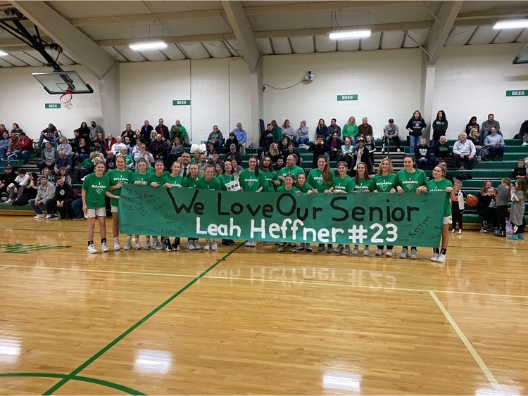 thebethelbees's tweet photo. Congratulations to the Girls Basketball Team on winning their first League Title since 1986! The Bees finish their regular season 20-2. What a great moment for our team and our senior, Leah Heffer, on Senior Night! #BethelLegacy https://t.co/79zJZenryt