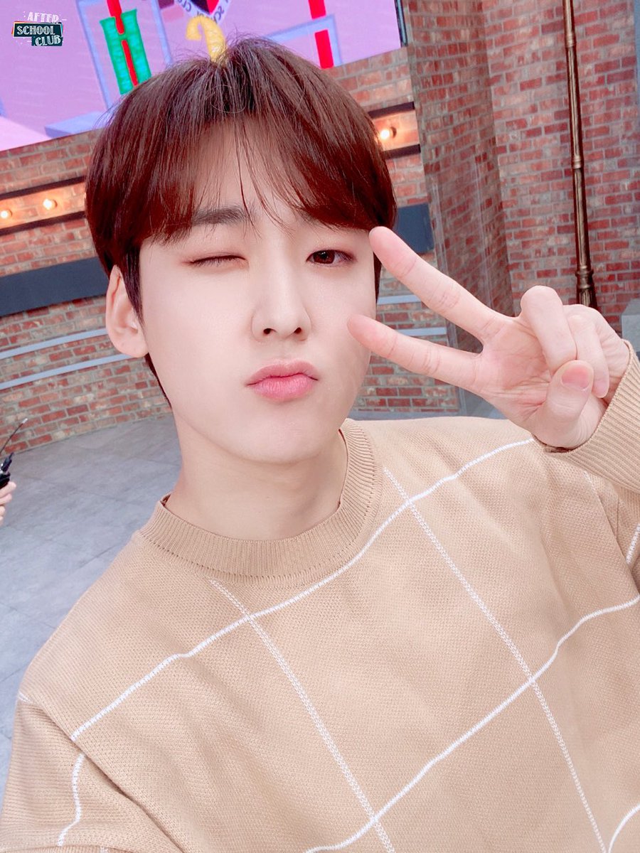 arirang_ASC's tweet photo. [MC]
⠀
Jamie와 ASC를 위해 한 걸음에 달려온 우리의 케빈💞 그리고 언제나 늘 든든히 ASC를 지켜주는 병관이와 함께한 오늘!❤️‍🔥열정❤️‍🔥으로 ASC를 이끌어가준 MC들 넘넘 고마워요😻 https://t.co/CXUW8vumal