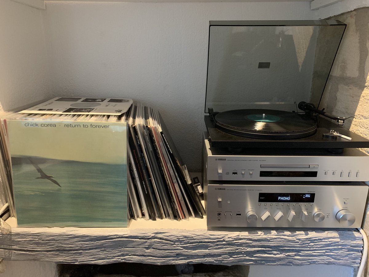 JazzPerigord's tweet photo. Chick corea and return to forever. Original 1972 issue. This is one of my top ten greatest fusion jazz album of all Time. The theme song ,return to forever, is obviously the best on this album. @ChickCorea @ECMRecords #vinylrecords #vinyladdict #Jazz #vinylcollector #NowPlaying https://t.co/olufJqKBMz