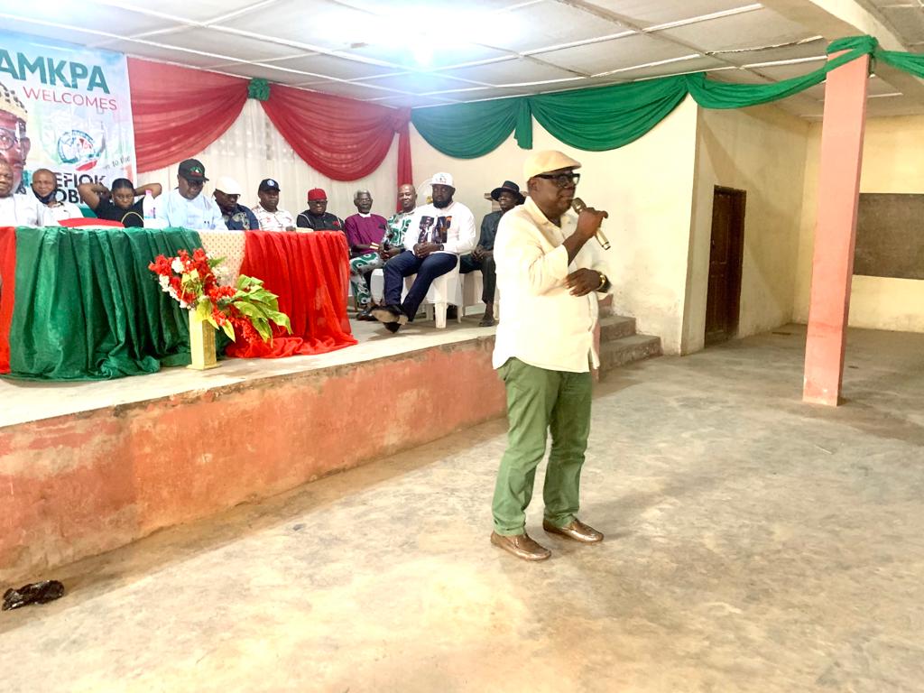 efiok_cobham's tweet photo. Monday; February 7, 2022.

Much later in the day, after I had concluded my visit to Biase, I was in Akamkpa LGA holding consultative meetings with critical stakeholders of our party in furtherance of the objectives of the Statewide tour. 

#CrossRiverArise 
#StatewideTour https://t.co/7xYIFtSOa7