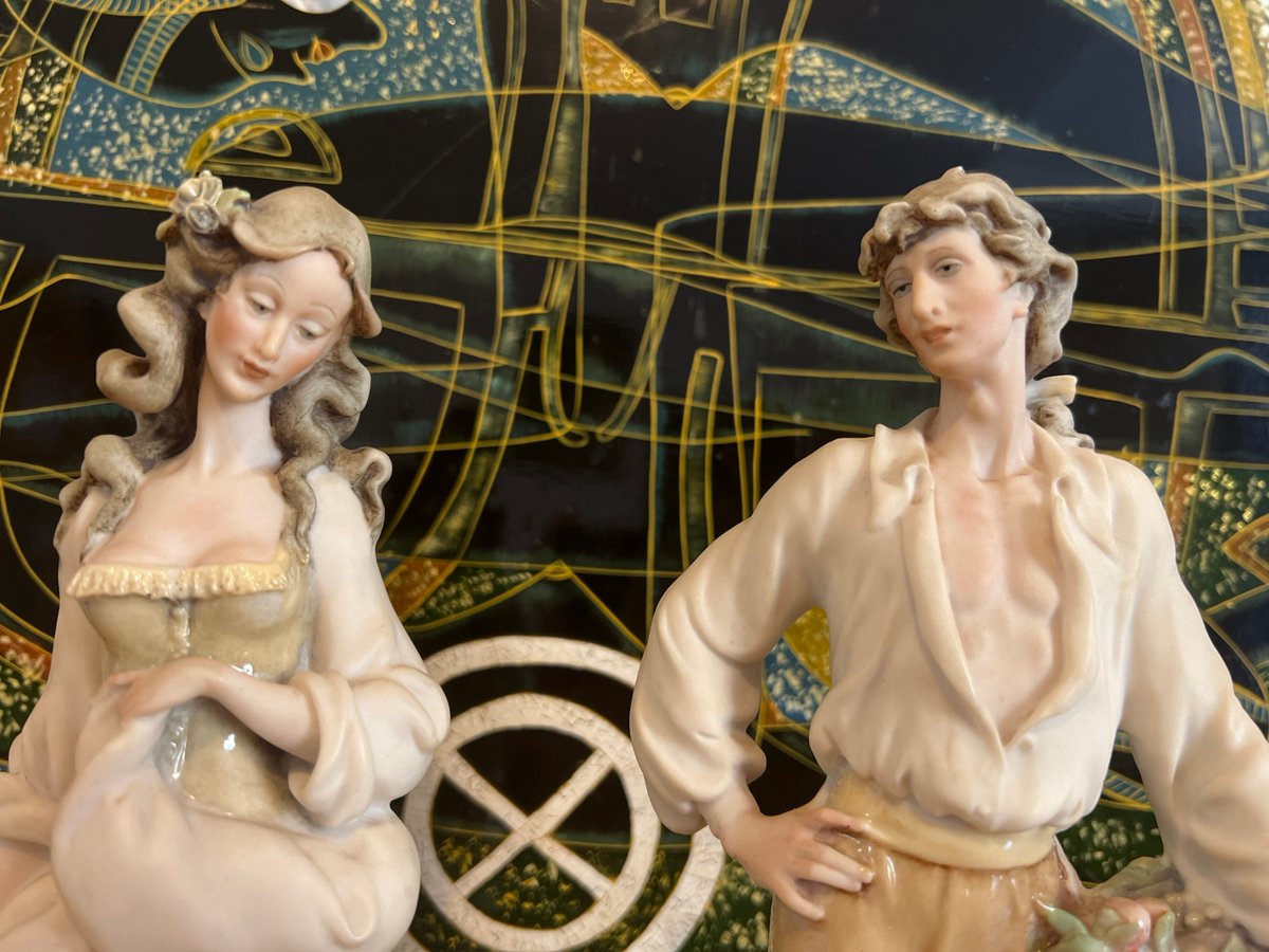 loveretrocrafts's tweet photo. Two Giuseppe Armani Capodimonte Figurine, Italian Florence Giuseppe ARMANI Figurine, Vintage Retired young couple X Two figures https://t.co/l8zwpywEvc #garmanifigurine #armaniporcelain #pristinecondition #capodimontefigurine https://t.co/8oqCI30eRL