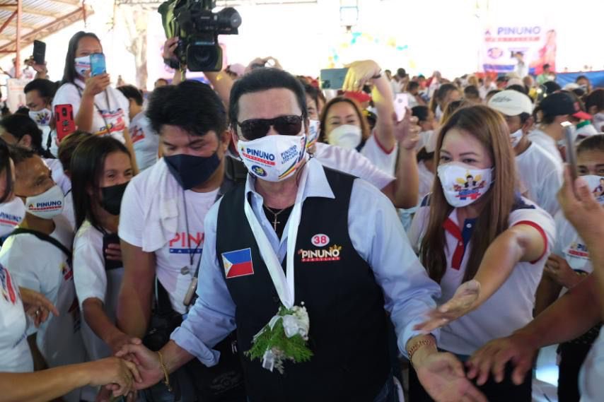 inquirerdotnet's tweet photo. LOOK: Senator Lito Lapid, along with Pinuno Partylist first nominee Howard Guintu and third nominee Alexa Pastrana, launched the party's Congressional campaign in San Jose, Del Monte in Bulacan. #VotePH #OurVoteOurFuture (📷: Sen. Lapid's Office) | @DYGalvezINQ https://t.co/k81Zw1uMfk