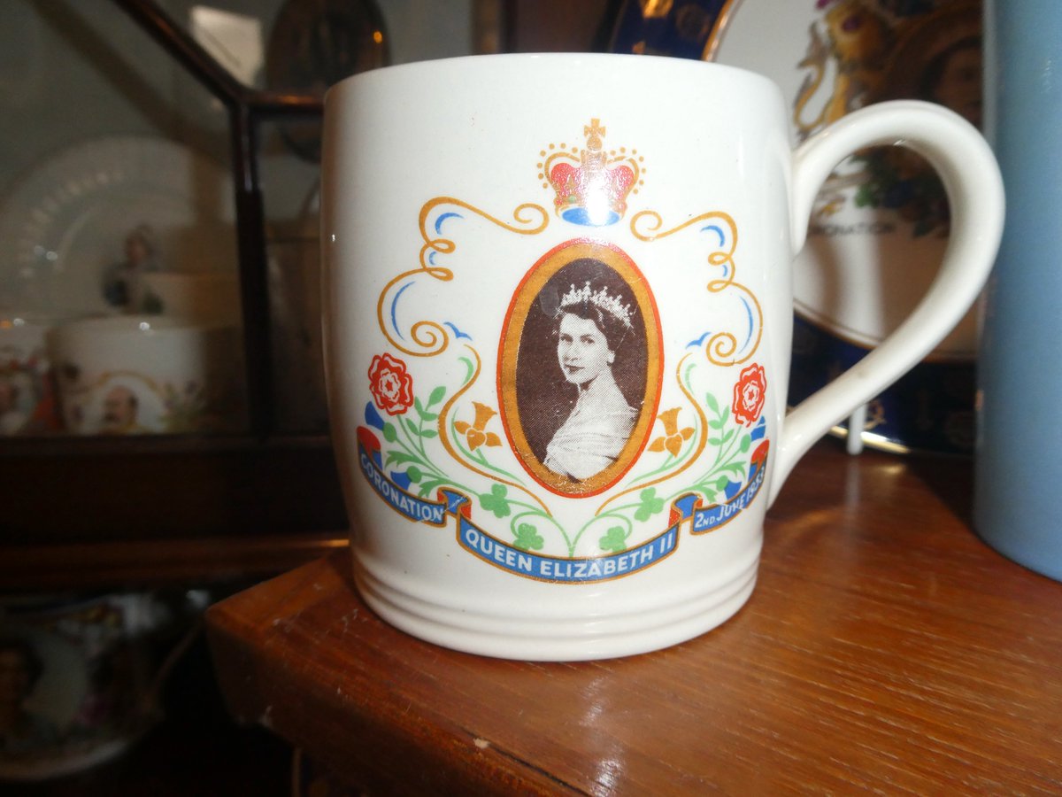 MMicromuseums's tweet photo. It's our Twitter Birthday!🎉
What birthday related things do you have in your collection?🎁
@JeyesEB @maldonmuseum @WollastonMuseum @MuseumofEnfield @StNeotsMuseum @LFBMuseum @ECMFCM @MuseumFolly 
👇Ashdon Village #Micromuseum's coronation mugs celebrating HM's official birthday! https://t.co/QN0Gxmdm7j