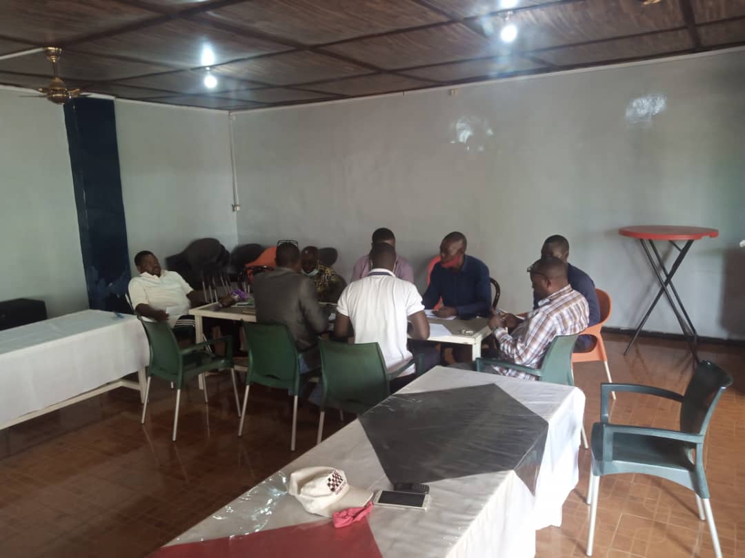 sceplum's tweet photo. Our teams assessed the presence of school-age children on mining sites in #Lubumbashi, with leaders of #civilsociety organisations and local actors. 
This, in order to work towards the #protection of their rights. This is an urgent and necessary issue. https://t.co/Ncm5AN1Jgq