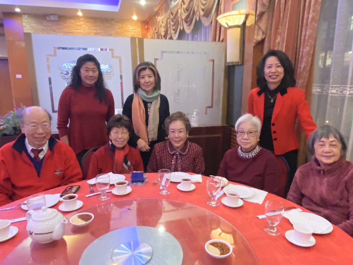 setochungster's tweet photo. Awesome night of #LunarNewYear celebration with my @udonyc family of aunties & uncles & cherished founder Virginia Kee, State Committee Member @jennylamlow, District Leader Justin Yu & members @realdennysalas, Pauline Lock & Po Ling Ng!
Wishing you all joys of #YearOfTheTiger https://t.co/nqMKiuAE0d