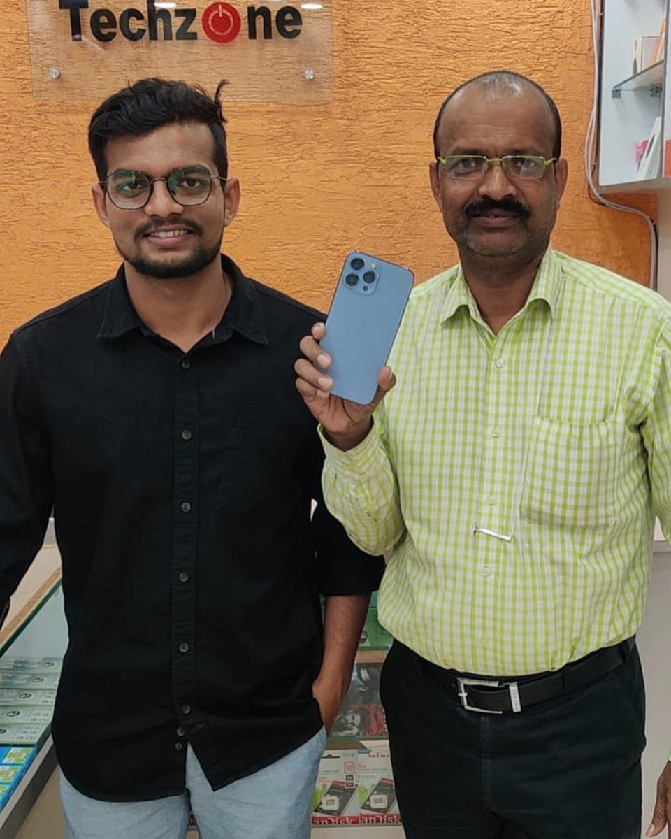 Techzonebbsr's tweet photo. Happy customers are what we strive for. Visit @Techzonebbsr now also at Bapuji Nagar.

Connect to us at-+917894426236,+917325845050

Or visit A/93 Saheed Nagar, Bhubaneswar 

And now also at 83/A, Lane No.10, Bapuji Nagar, Bhubaneswar
⁣⁣
⁣⁣ https://t.co/CN3wYpmOLR