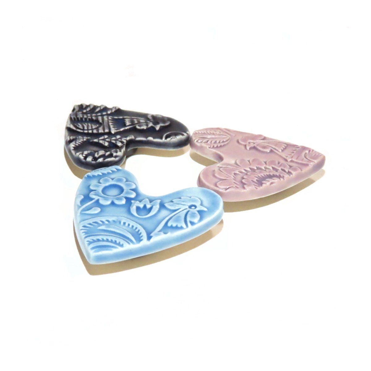 JKCJewelry's tweet photo. Rooster Heart Magnets, Set of Three, Pottery, Small Gift Idea, Bird Lover, Kitchen Décor, Refrigerator Magnets, Country Kitchen https://t.co/ZtxS2W2AYy #handmade #pottery #art #ceramics #BlueMagnet https://t.co/BtQq2Wq6Gy