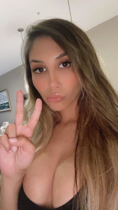 i just worked out, meal prepped for the week, did my whole skincare routine, &amp; masturbated.  don&rsquo;t fuck<a href="/tag/newprofilepic"class="tags"><span>#newprofilepic</span></a>