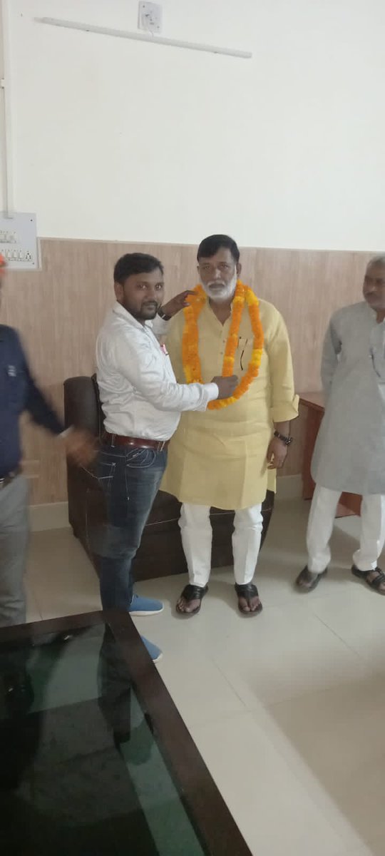 एक बार फिर से 241 सदर विधानसभा से विधायक मा. राजकुमार पाल जी को प्रत्‍यासी बनाए जाने की हार्दिक शुभकामनाएं <a href="/Mlarajkumar/">राजकुमार पाल Ex विधायक</a> <a href="/swatantrabjp/">Swatantra Dev Singh</a> <a href="/AnupriyaSPatel/">Anupriya Patel</a> <a href="/dineshbjp09/">Dinesh Chaudhary</a> <a href="/surendrabjp5800/">surendra chaudhary</a> <a href="/kpmaurya1/">Keshav Prasad Maurya</a> <a href="/myogiadityanath/">Yogi Adityanath</a> <a href="/PMOIndia/">PMO India</a> @