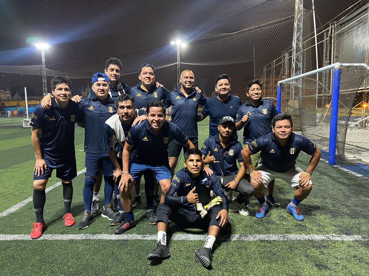 LBA_1901's tweet photo. Hoy participamos en un triangular organizado por nuestros hermanos de @SanMarcosGrone lo cual ganamos.
Bien jugado muchachos, un abrazo también para los hermanos de @VsmpGrone

Bien jugado, VAMOOO LA BANDA CARAJO!! https://t.co/A0GAl8TqKK