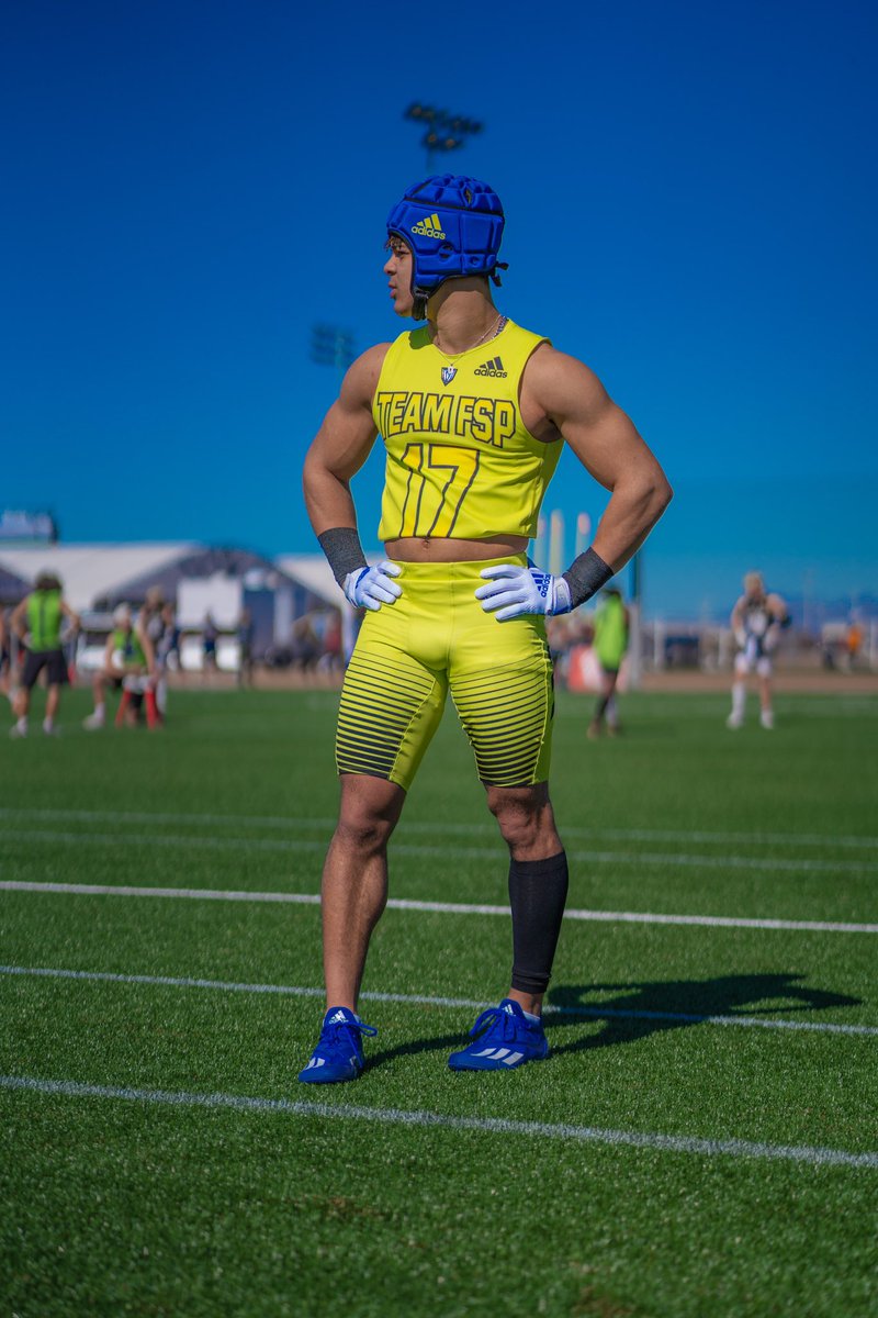 TFordFSP's tweet photo. 🌟FSP Blue Chip Offensive Standouts 

Standouts from this weekends tournament @RedZone7v7Elite in AZ. 

🌟Alpha of the Offense: @deandremoorejr 6-0 185- WR- 23

🌟The General: @GabarriJohnson5 6-0 190- QB- 23

🌟Mr Do it All: @jayden_limar 5-11 190- RB- 23 https://t.co/i9Cw05MgHd