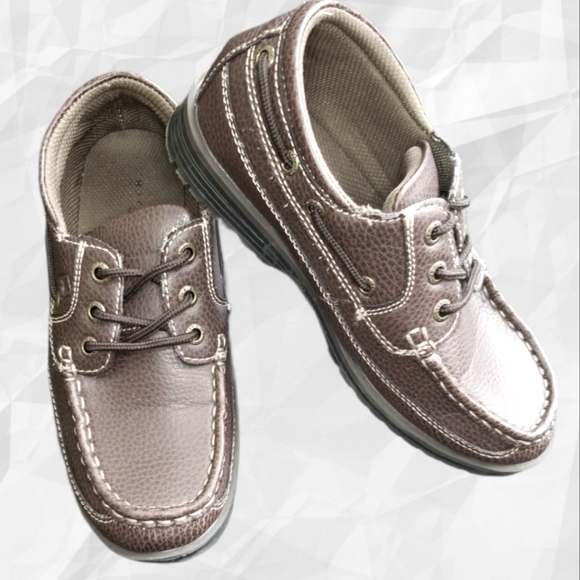 EkGabrielle7's tweet photo. So good I had to share! Check out all the items I'm loving on @Poshmarkapp #poshmark #fashion #style #shopmycloset #sperry #rockrevival #madewell: https://t.co/1XeEg9NpxC https://t.co/jLcjywAPTR