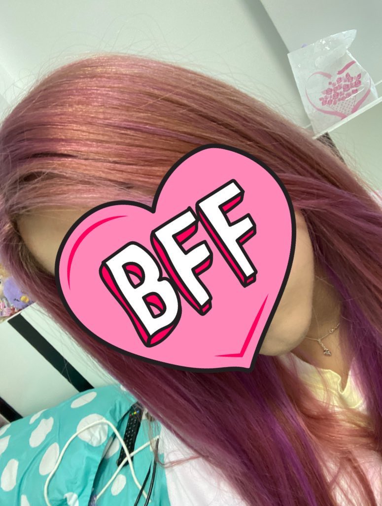 lrigkcisevol's tweet photo. หาทำอีกแล้ว รอบนี้กัดผมใหม่+ลงเทา ทำสีชมพูของ mise en scence hello bubble สี bullet pink ตรงไฮไลท์เป็นสีชมพูบานเย็น ใช้สองกล่อง(ไม่พอสีอาจไม่เท่ากัน) รูปสุดท้ายผมก่อนลงสี #รีวิวสีผม #ไว้รีวิวห้ามขายของโว้ยย  #hellobubble #miseensceneth #balletpink https://t.co/YJNogWKa2C