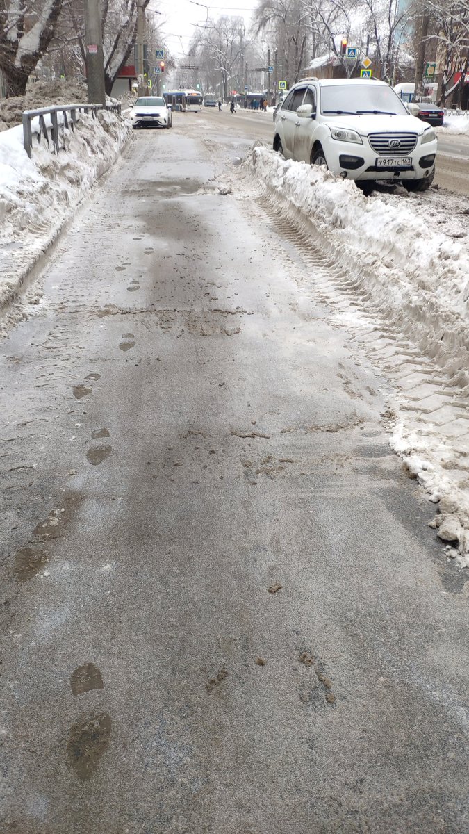 ...однако, вот такие "автолюбители" не любят своих "питомцев" и забыли про них!