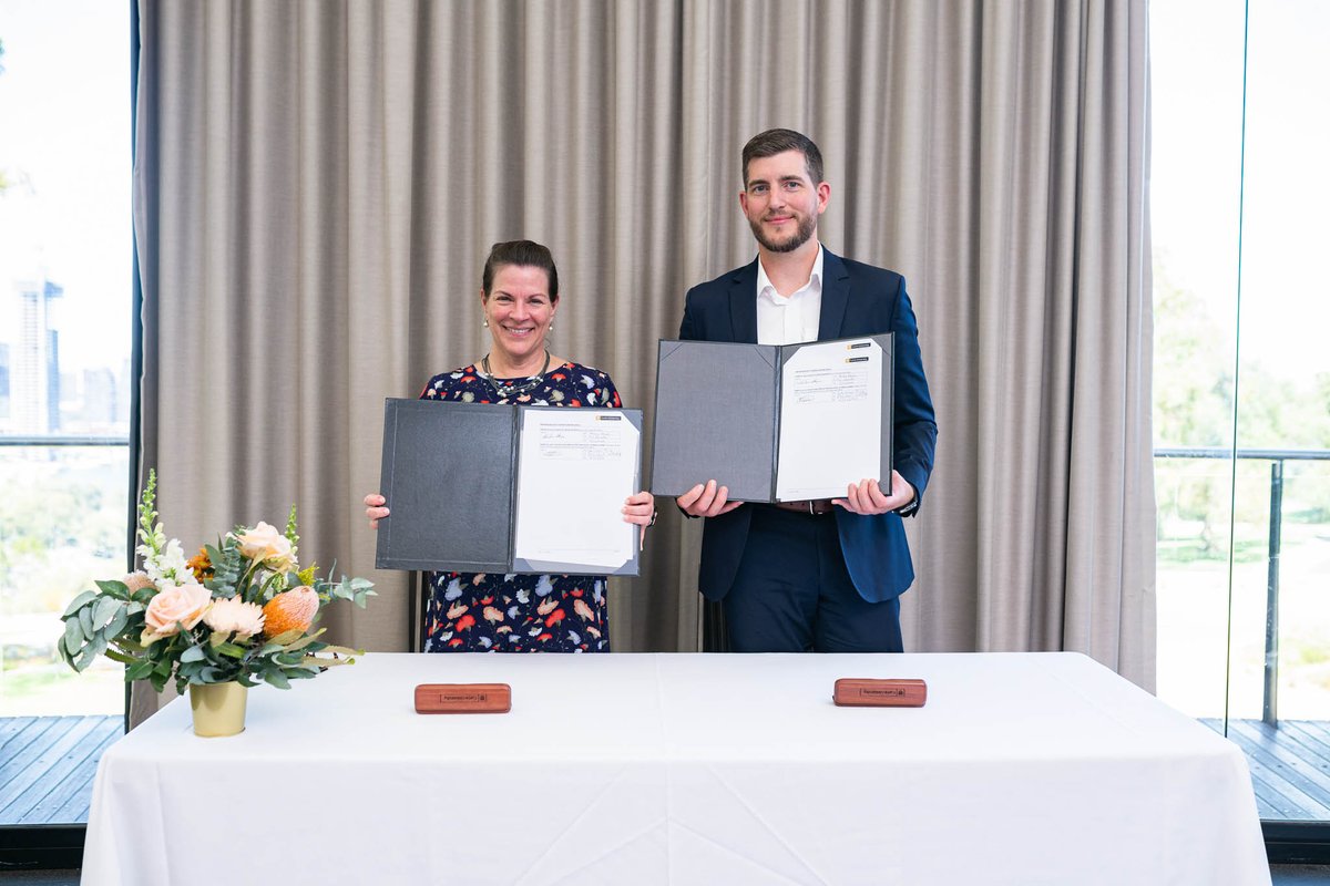 ausgoldindustry's tweet photo. #GRADUATES | Fantastic to witness the @wasmalumni welcome their newest members &amp; celebrate those who graduated 25-years ago at last Friday’s graduation lunch.

Congratulations to the #WASMA 2021 medallists!

#wasm #gold #mining #education #goldjobs https://t.co/Pj2xUzzyQy