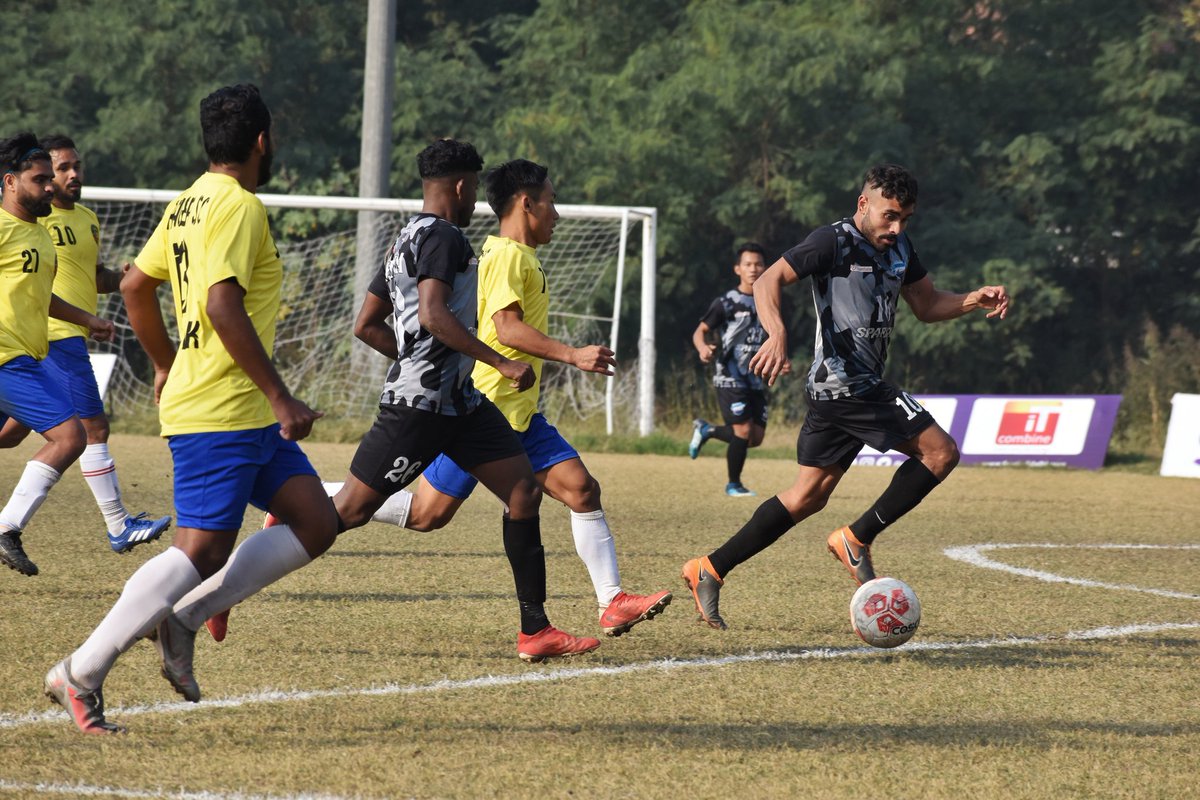 FootballDelhi's tweet image. Catch me if you can! 🏃🏻

📸 : Football Delhi Premier League 2021-22
#footballdelhi #FDPL
