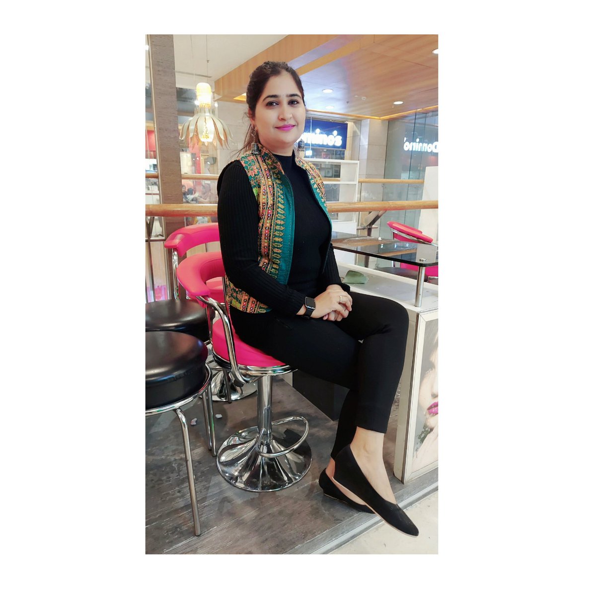 SinghTimsi's tweet photo. . “I KNOW MY WORTH. I EMBRACE MY POWER. I SAY IF I’M BEAUTIFUL. I SAY IF I’M STRONG. YOU WILL NOT DETERMINE MY STORY. I WILL.”

#WomenEmpowerWomen #WOMEN #strongwomen https://t.co/dp9GPYymMn