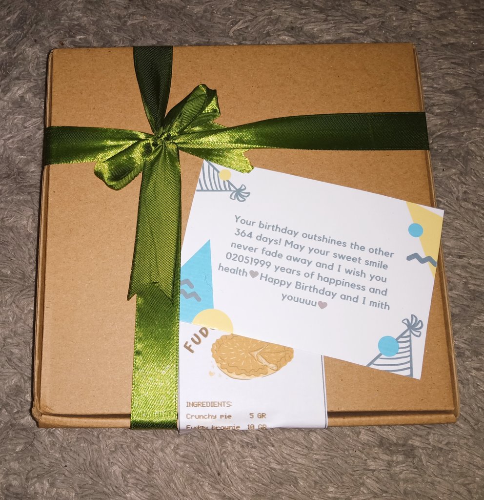 dewiii179's tweet photo. Pie Brownies dari Mrs. Cho @forcsyoun 🥺🧡🧡🧡

Makasi banyaaaaaak buat Mrs. Cho yg sudah mengirimkan ini, baik banget Mrs. Cho ini semoga bisa berjodoh ya dengan Mr. Cho 😘❤️❤️❤️ https://t.co/FGrAoGsuDO