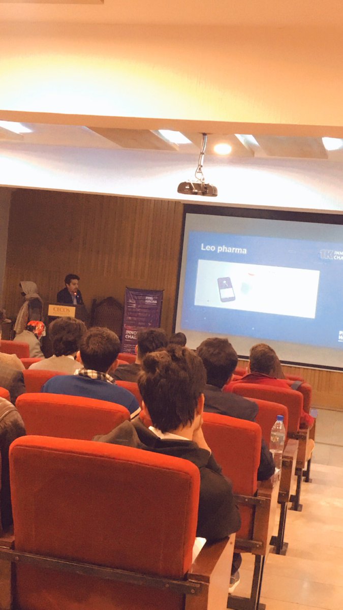 shah_laiba45's tweet image. Its happening at your institute @cecosofficial come on guys pitch your idea and be a part of innovative and entrepreneurs club.  
#pmlhacks #pmlab