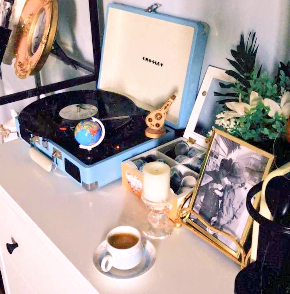 " صافح الصباح حباً ، وتصدق بالكلمة الطيبة، والإبتسامة الصادقة وخالق الناس بخلق حسن."💚
#صباح_الخير