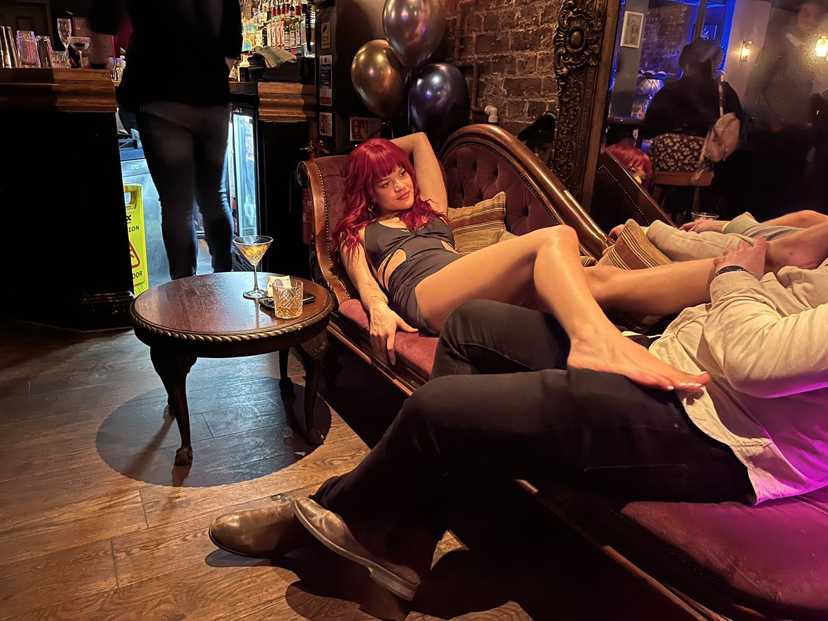 Sexy <a href="/SolanaMistress/">Goddess Solana Top 13% OF</a> enjoying having her feet worshipped 🦶🏼

BossyPaw.co.uk