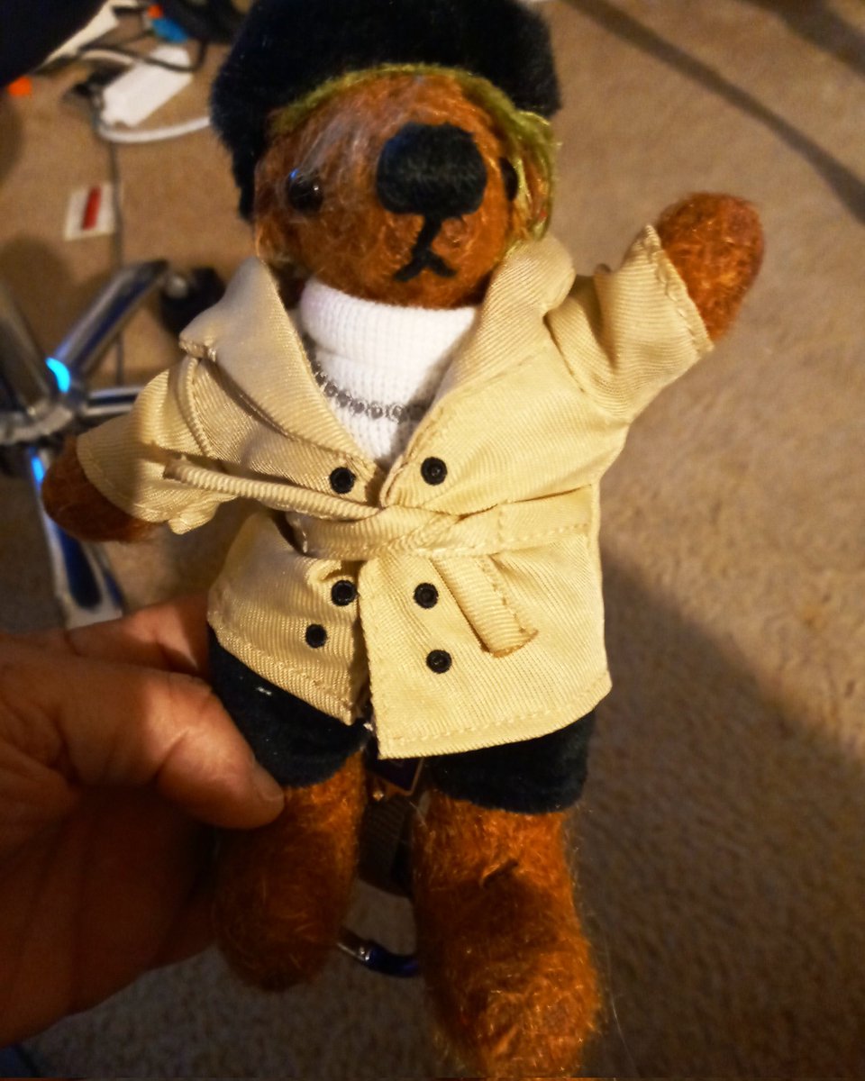 Looks at dis shahp dwest beah! I iz purty shurs deez freds ahh frum da house of Toddy ur summat like dat. Yep. Wat yew finks?