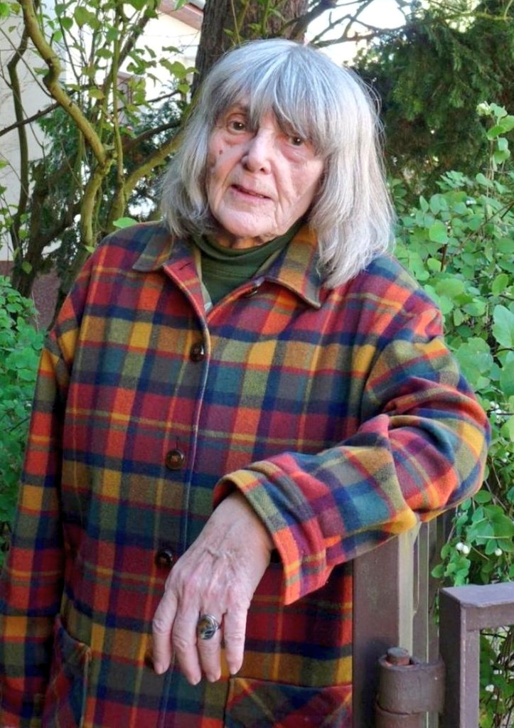 Letnapark's tweet photo. Staunen ist eigentlich das einzige Wort, was ich immer wieder sagen kann. 

<3 90.: Ruth #WolfRehfeldt *8.2.1932 Wurzen; wiederentdeckt 2015 #Chert_Berlin 
2017 #documenta14; ua. Typewritings
Gerhard-Altenbourg-Preis 2021

#HannahHöch-Preis 2022
https://t.co/kntNLyNtKl https://t.co/1e7Nplo1lb