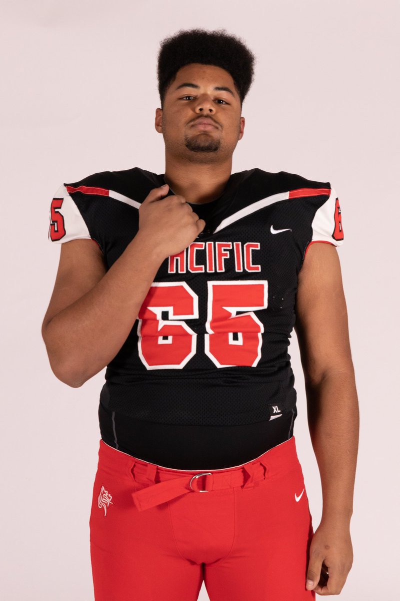 GeorgeSonko2's tweet photo. Had a great visit this past weekend at Pacific University. Loved how they embrace the Hawaiian culture and brought some fun in with the photo shoot.  @CoachFalc @iTz_Rev https://t.co/LzqrDKe8og
