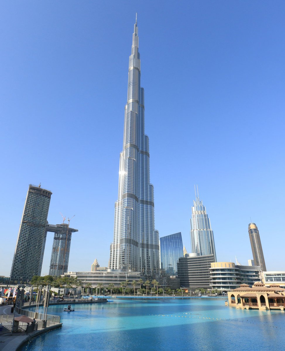 GoStyleList's tweet photo. The Burj Khalifa is taller at 2,722 feet tall compared to One World Trade Center Memorial which is 1,776 feet tall.

#burjkhalifadubaifashion #burjkhalifah #burjkhalifalightshow #burjkhalifafountain #burjkhalifaatthetop https://t.co/ob1xcwN5aP