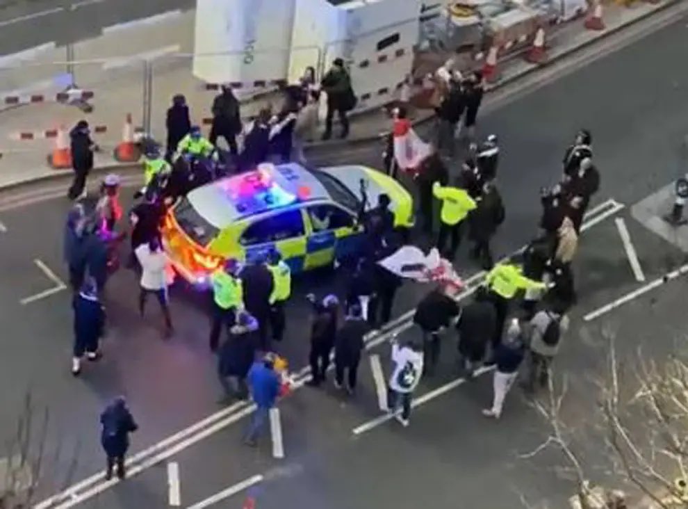 I’m incredibly angry &amp; upset by the scenes we saw yesterday. I keep thinking about Keir &amp; David’s families &amp; friends. But these things don’t just happen. Words have consequences, leaders have a duty to behave responsibly &amp; politics is not a game. Our country deserves far better.