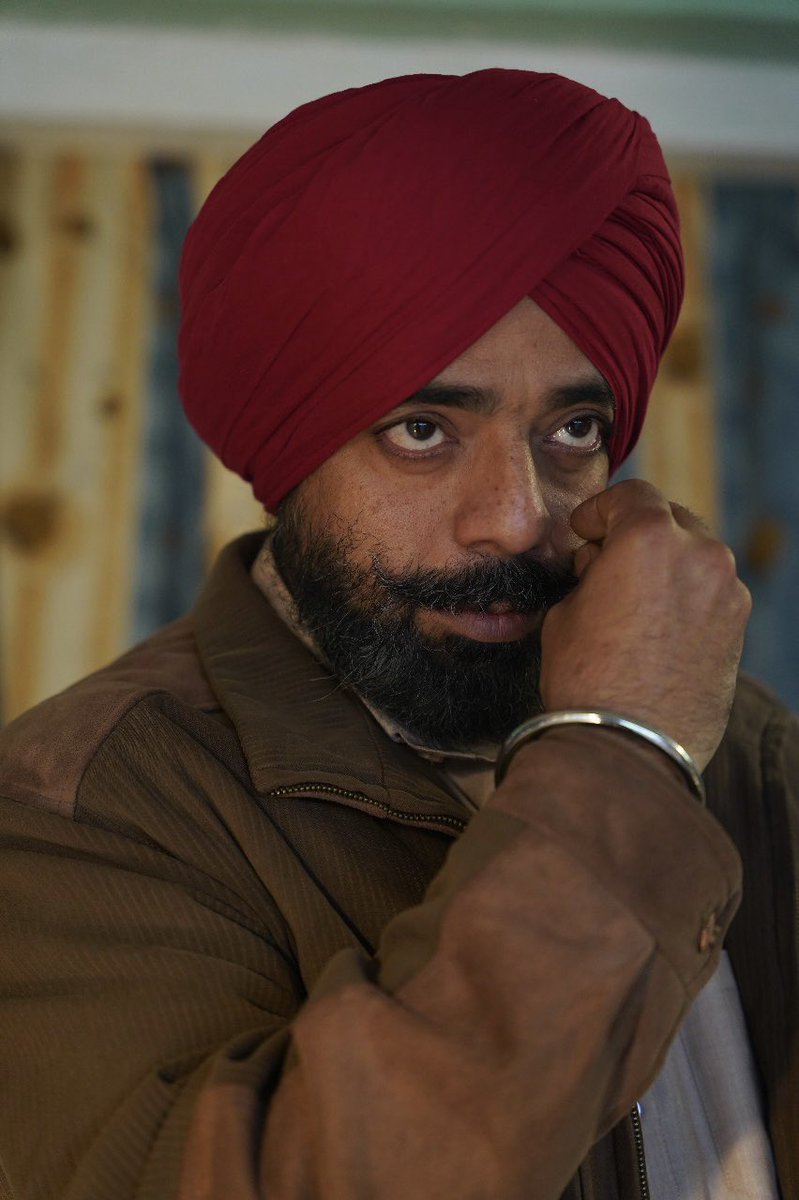 Jeeveshu's tweet photo. Pride ❤️
#shoot #shootlife #onsetphotography #work #actor #actorlife #Sardaar #punjabi https://t.co/em2sg8NyK3