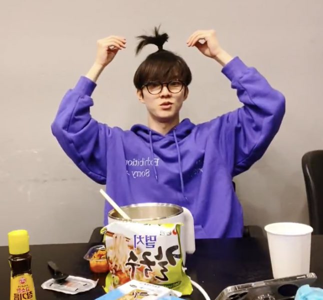 bearhyunjaee's tweet photo. He’s so cute ;__; https://t.co/2ftsrPi8sa