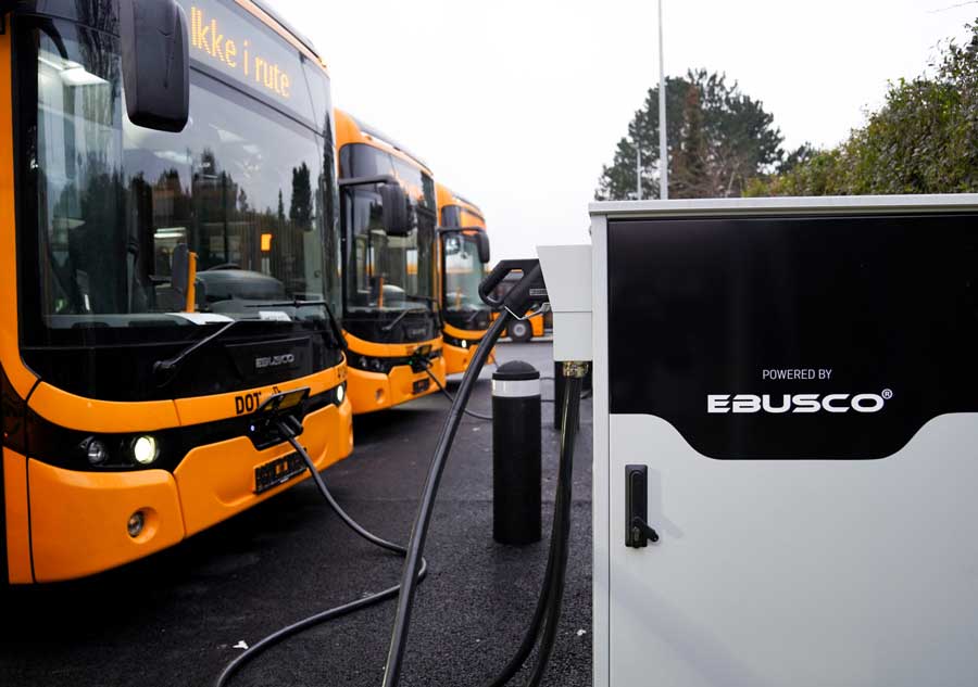 DevirSaatiDergi's tweet photo. Ebusco provides 100% electric buses to two major cities in Europe https://t.co/VoSYc5P9AL @DevirSaatiDergi @EbuscoBV #emobility #ebusco #ebusco22 #electricbuses #nobina #publictransport #transdev @Transdev https://t.co/I9nUiVCAwd