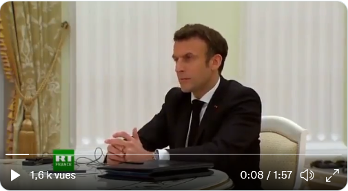 Jean_Ajalbert's tweet image. - Ze parle ; ze dis des chozes sérieuzes...
- Oui, bien sûr. T'as raison, p'tit gars. Cause.
#Macronpoutine #Russia #Macron