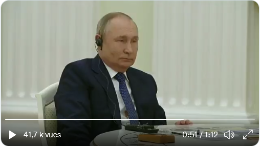 Jean_Ajalbert's tweet image. - Ze parle ; ze dis des chozes sérieuzes...
- Oui, bien sûr. T'as raison, p'tit gars. Cause.
#Macronpoutine #Russia #Macron