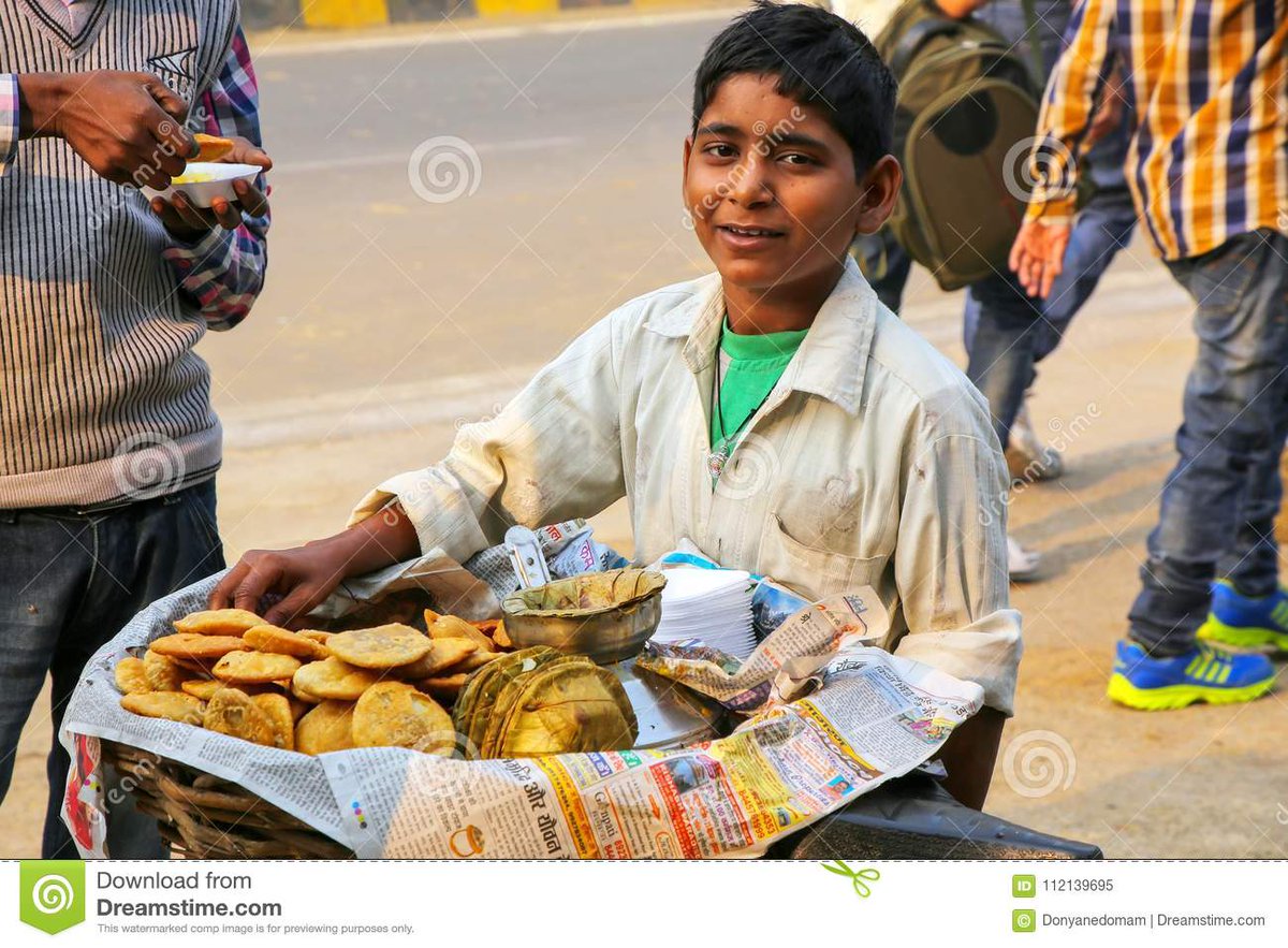 TanishaBatra80's tweet image. I don't understand why ppl even go to #Dominos to eat all that garbage when India has so many different types of amazing street foods. Pls support these daily wage earners instead of wasting ur money on foreign outlets.
#boycottdominos #BoycottPizzaHut