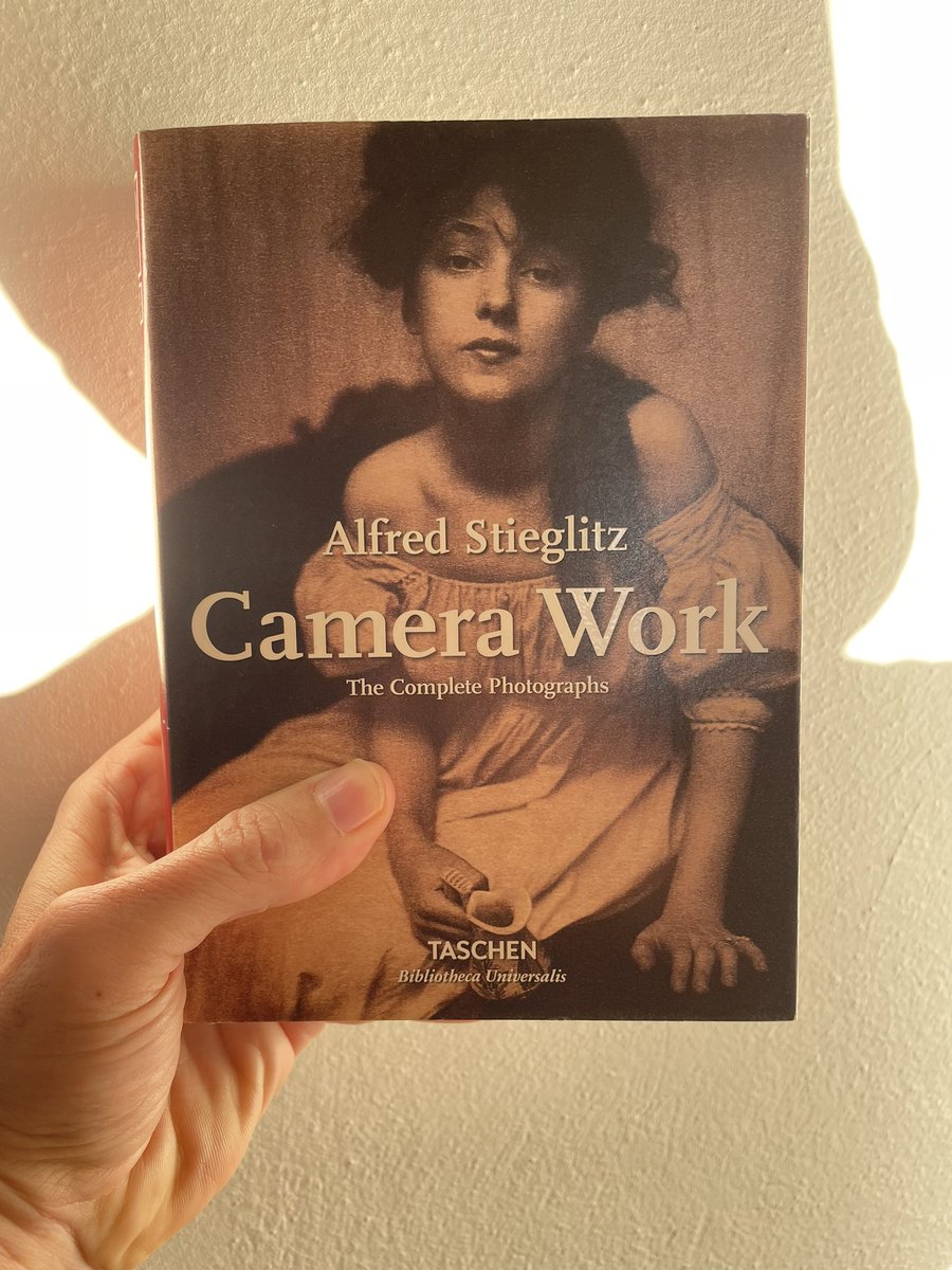 lumafoto's tweet photo. Suggested book: “Camera Work” the avant-garde magazine curated by #AlfredStieglitz, that pushed #Photography beyhond its creative boundaries in early 1900, is now condensed in this lovely #book by #Taschen. https://t.co/XTfqMNxpkT