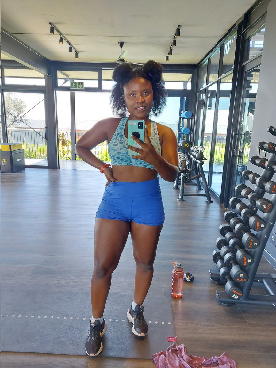 NyandaPiwokuhle's tweet photo. Get up and do the right thing โผ๏ธ
#MastercardAmbassador #womensrugby #southafricanrugby #rugbyplayer #mastercardpwgc https://t.co/QbXMwCfXxU