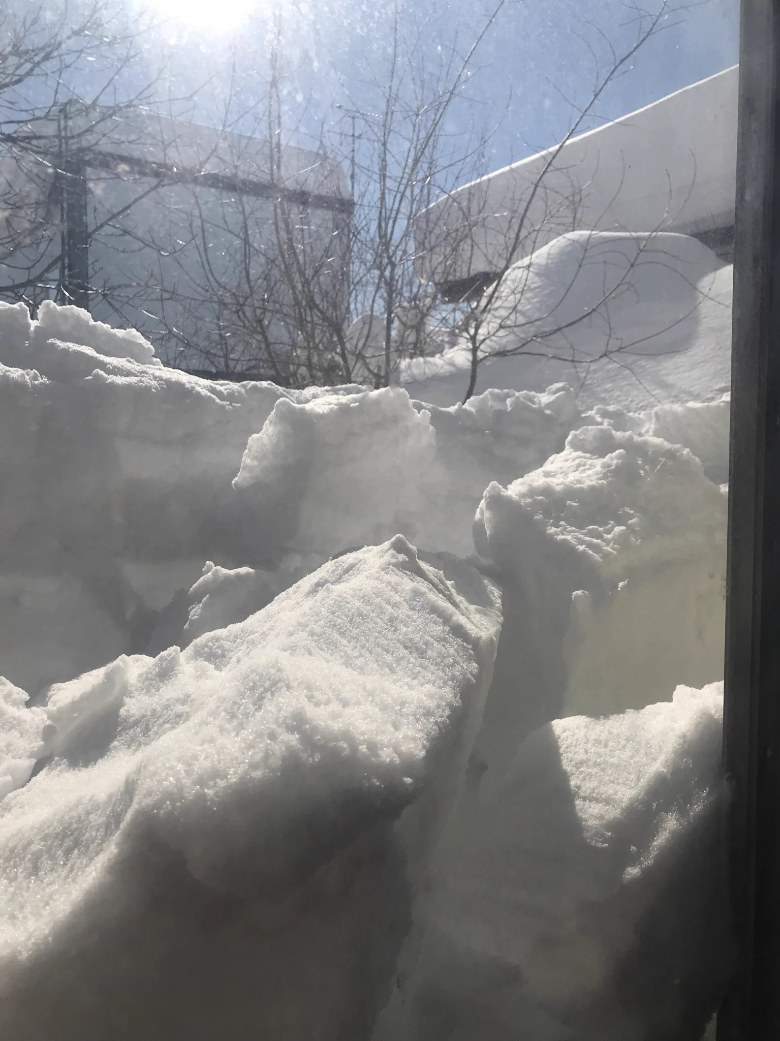 @nakagawa186 160センチの私の部屋の中からの目線写真です…一階が埋まりましたぁぁぁぁあ(*ﾉ´□｀)ﾉN oooooooooooooo
…札幌の今日のごみ収集が中止になった地域です(￣ω￣； 