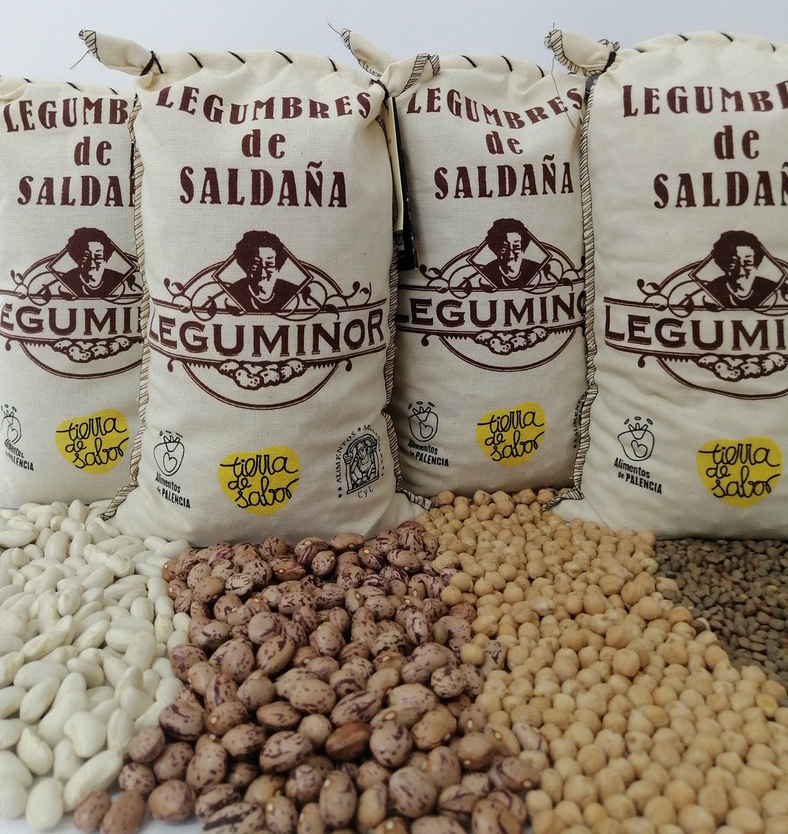 Ya sea a base de alubias, garbanzos o lentejas, con <a href="/leguminor/">Legumbres Leguminor</a> el tiempo se detiene y cabe toda la felicidad en una cuchara 😋
📸 <a href="/Alpalencia/">Alimentos Palencia</a>