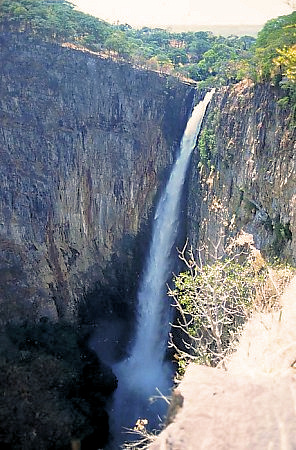 KALAMBO WATERFALL
A 235m single-drop uninterrupted waterfall, said to be Africa’s 2nd tallest &amp; free-leaping waterfall.Downstream of the falls is the Kalambo Gorge, which has a width of 1km &amp; a depth of 300m, running for 5km before opening out into the Lake Tanganyika rift valley