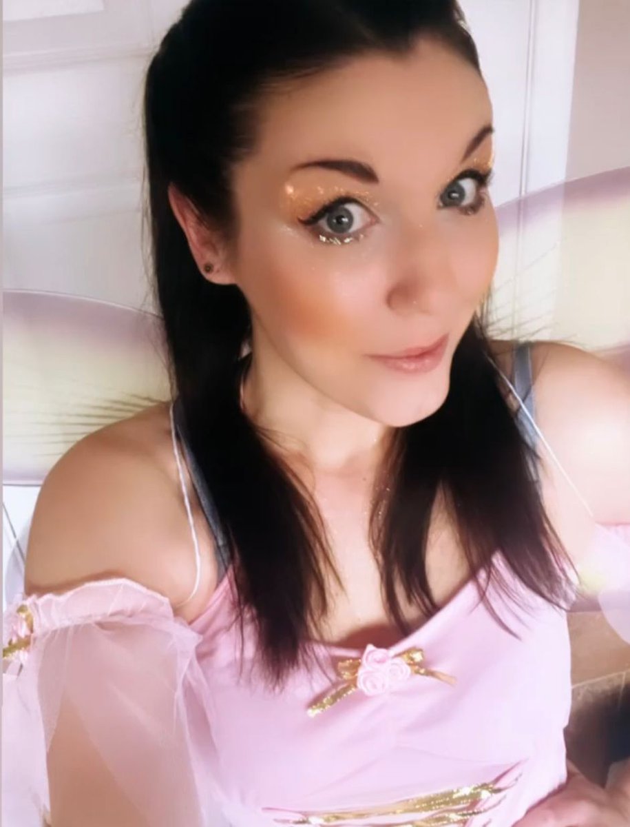 We enjoyed a lovely fairy and elf party over the weekend! It was fantastic fun!! #childrensentertainers #childrensparties #kidspartyideas #kidsparties