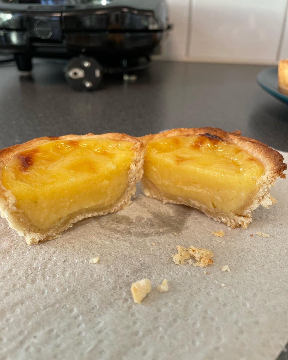 This week’s baking challenge was Pastéis de Nata, a Portuguese egg custard tart. ☺️ Now waiting to see if my Portuguese friends at work enjoy them! 

#baking #eggcustardtart #pastéisdenata