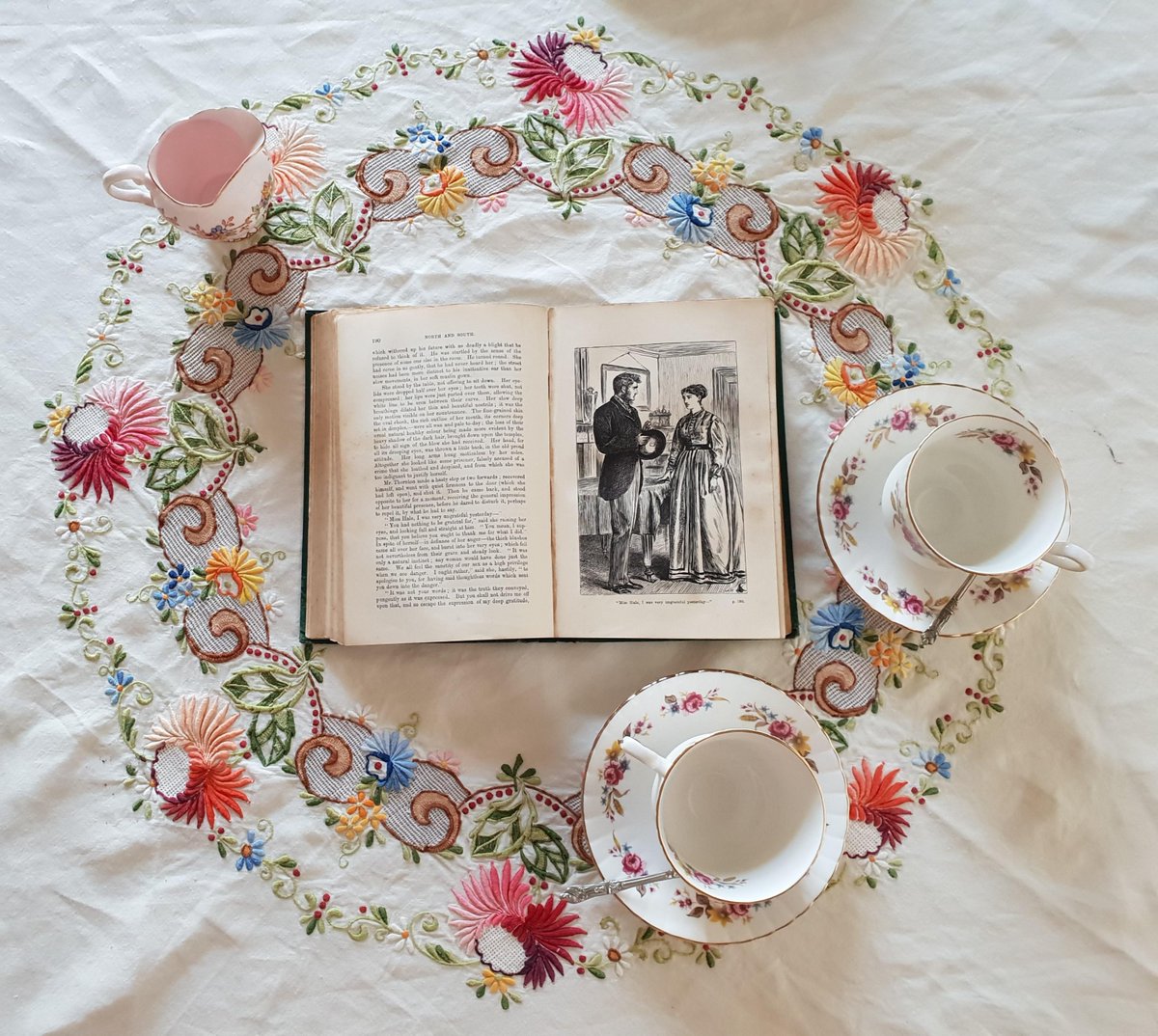 Celebrate #ValentinesDay with a focus on two of literature's best heroines  - Lizzy Bennet (Pride &amp; Prejudice) and Margaret Hale (North &amp; South). Perfect literary ladies. Don't miss out, book now! <a href="/GaskellSociety/">The Gaskell Society</a> <a href="/JaneAustenHouse/">Jane Austen’s House</a> ow.ly/8vaz50HErQL