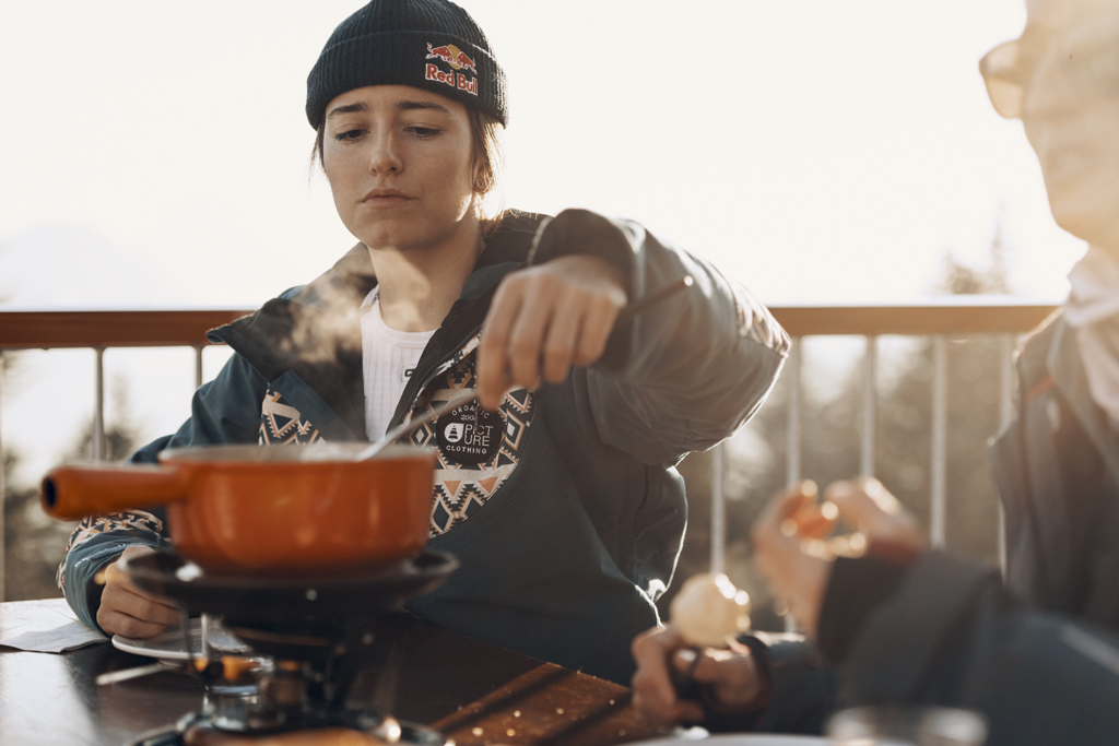 Veronique_Kanel's tweet photo. Mais qui est #MathildeGremaud médaillée de #bronze en #BigAir #FreestyleSkiing aux #BeijingWinterOlympics2022 ? C'est notre reine des airs, orginaire de #LaBerra @fribourgregion: https://t.co/vaCb84Qu9x @MySwitzerland_f https://t.co/nLwBgHsPTR