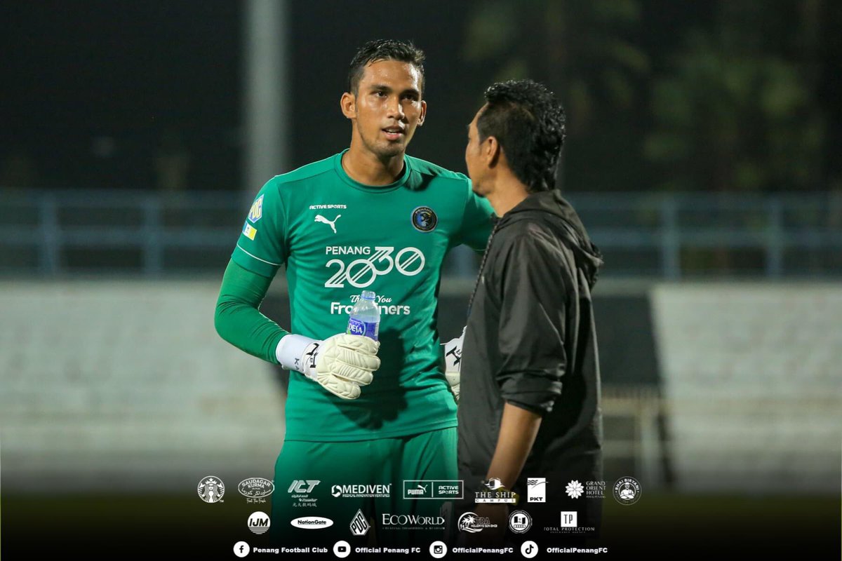 khatul21's tweet photo. Positive vibes 🤲🏻🧤😀

@Penang_FC 
🔵🟡⚪️ https://t.co/ShheHM2iJU